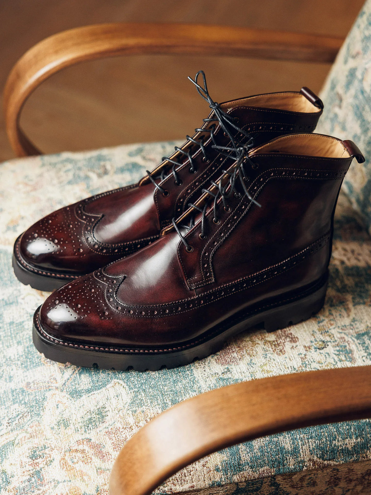 ED189 | BURGUNDY BROGUE BOOTS
