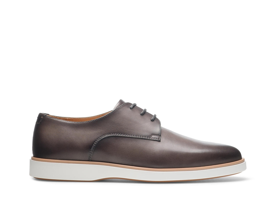 COMFORTABLE GREY LEATHER LACE UPS