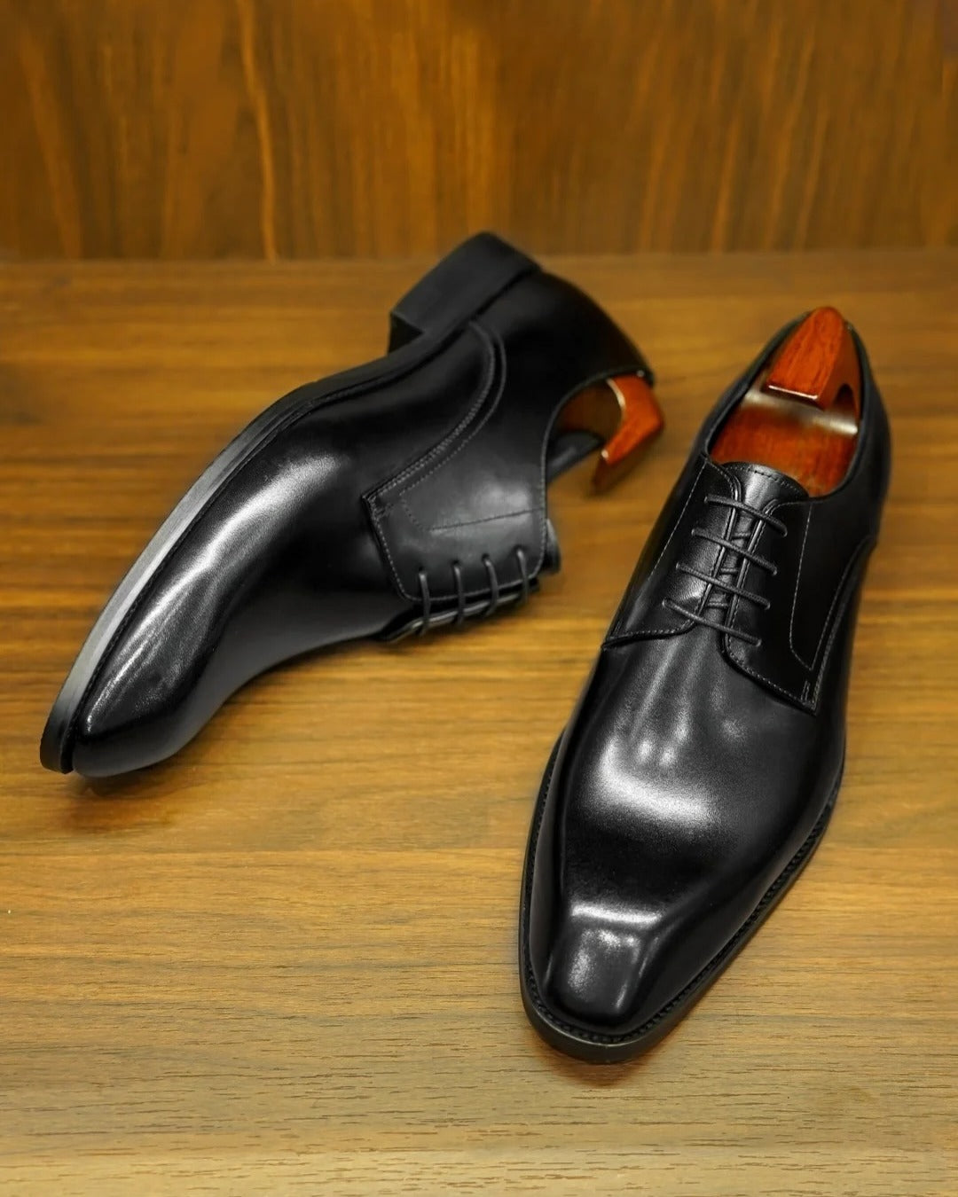 BLACK SQUARE TOE DERBY