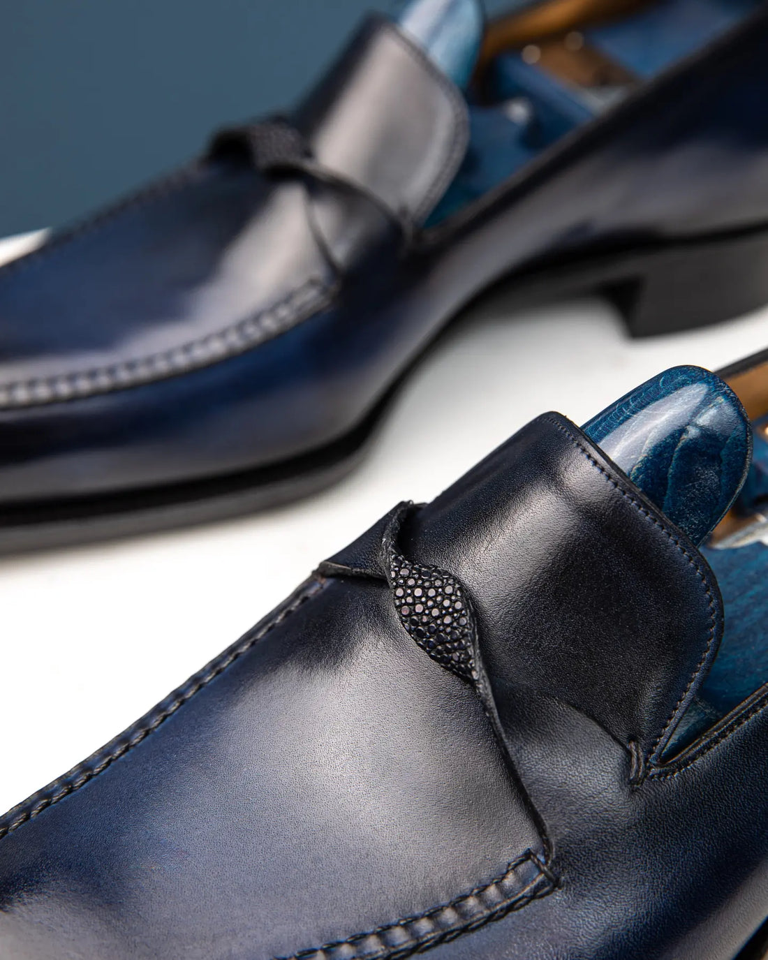 THE LEON - BLUE LOAFERS WITH MILLED TASSEL
