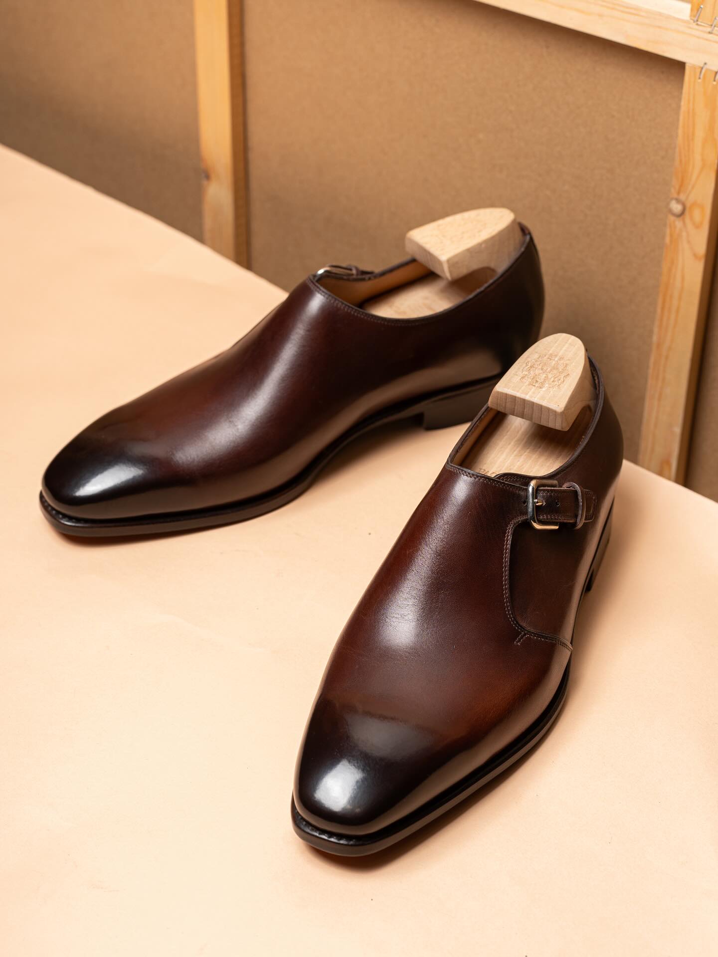 THE LAUREN - TABACCO BROWN ON FULL GRAIN LEATHER