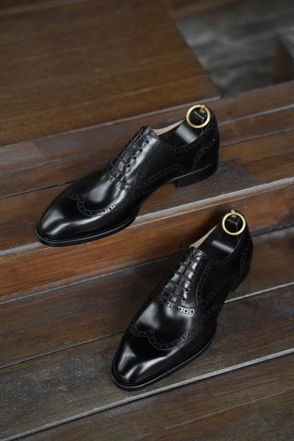 CLASSIC BROGUE LACE UPS | BLACK CRUST LEATHER