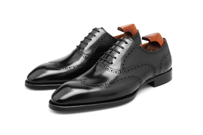 CLASSIC BROGUE LACE UPS | BLACK CRUST LEATHER